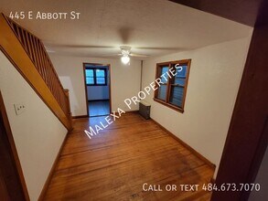 445 E Abbott St in Lansford, PA - Building Photo - Building Photo
