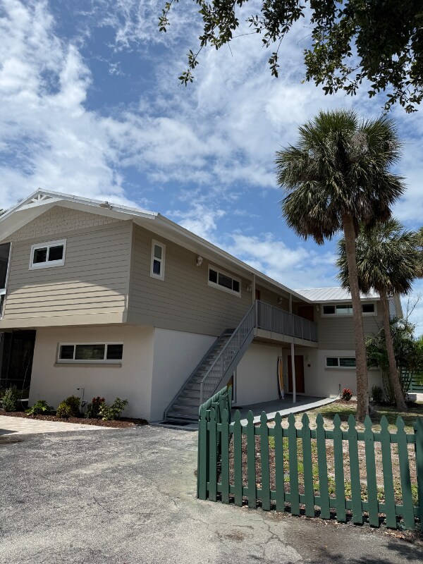 7006 Midnight Pass Rd in Sarasota, FL - Building Photo - Building Photo