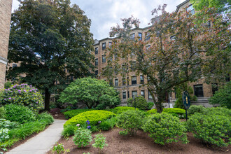 Riverway Square in Boston, MA - Building Photo - Building Photo