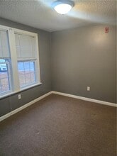 1 Boss Rd in Foster, RI - Foto de edificio - Building Photo