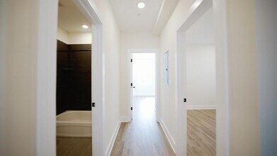 6830 Ridge Ave in Philadelphia, PA - Building Photo - Building Photo