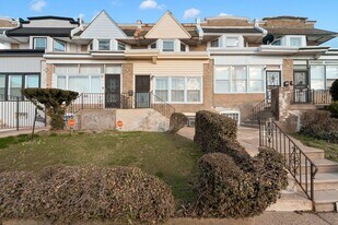 5005 N 9th St in Philadelphia, PA - Building Photo