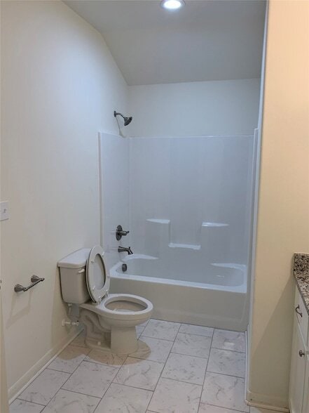 3511 Brookstone Dr, Unit 258 in Sherman, TX - Building Photo - Building Photo