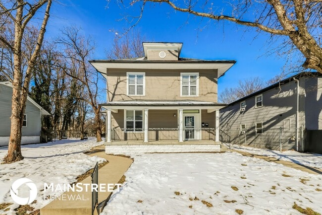 property at 3819 River Park Dr