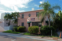 The Boston House in Hollywood, FL - Foto de edificio - Building Photo