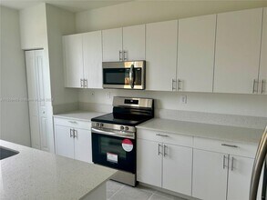 28887 SW 162nd Ct in Homestead, FL - Foto de edificio - Building Photo