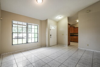 2711 Ashley Ct in Kissimmee, FL - Building Photo - Building Photo