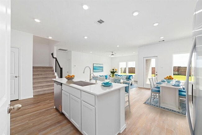 6007 Bella Breeze Dr