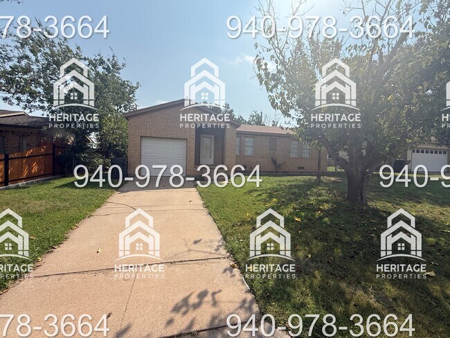 property at 2805 Southridge Dr