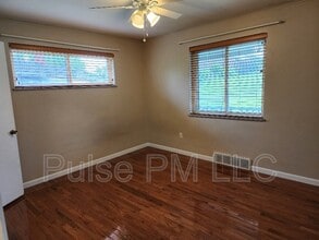 124 Bon Jan Ln in Highland Heights, KY - Building Photo - Building Photo