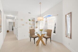 15465 Lake Magnolia Pl in Delray Beach, FL - Building Photo - Building Photo