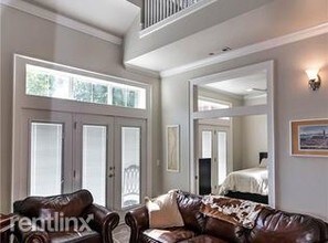 340 Campbell Ave in Fayetteville, AR - Foto de edificio - Building Photo