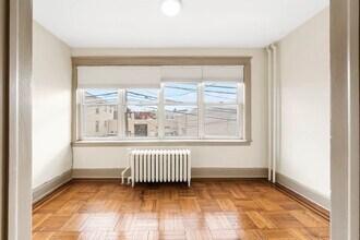 598 67th St in West New York, NJ - Building Photo - Building Photo
