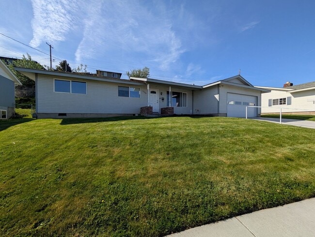 property at 2236 SW Ladow Ave