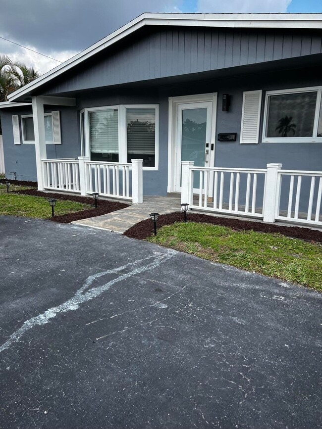 750 NW 44th Ave in Coconut Creek, FL - Building Photo - Building Photo