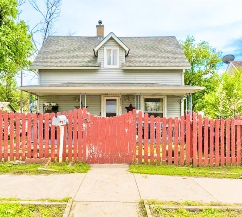 111 W Fountain Blvd in Colorado Springs, CO - Building Photo