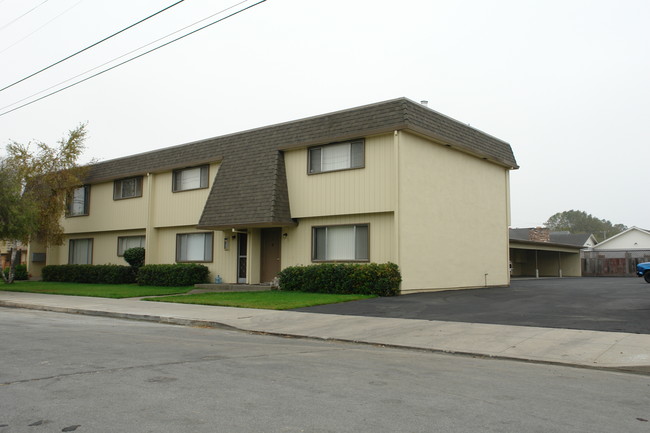 Casa San Luis Apartments in Salinas, CA - Foto de edificio - Building Photo