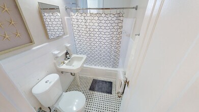 225 MacLaren in Ottawa, ON - Building Photo - Building Photo