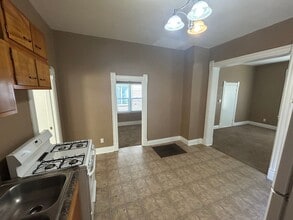 911 Ave A in Council Bluffs, IA - Building Photo - Building Photo