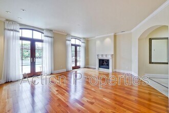 450 Juanita Way in Los Altos, CA - Building Photo - Building Photo