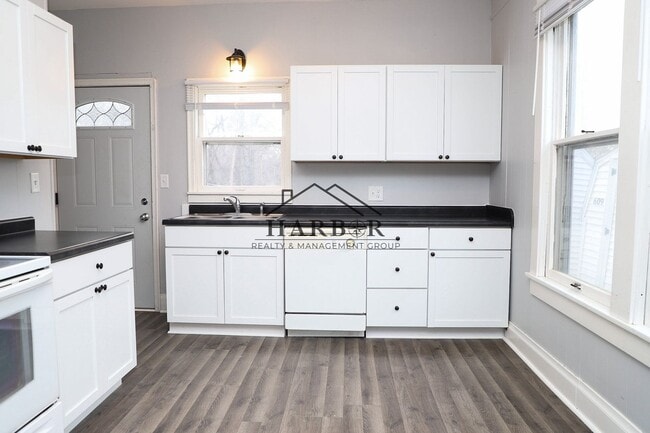 607 11th Ave NE in Rochester, MN - Building Photo - Building Photo