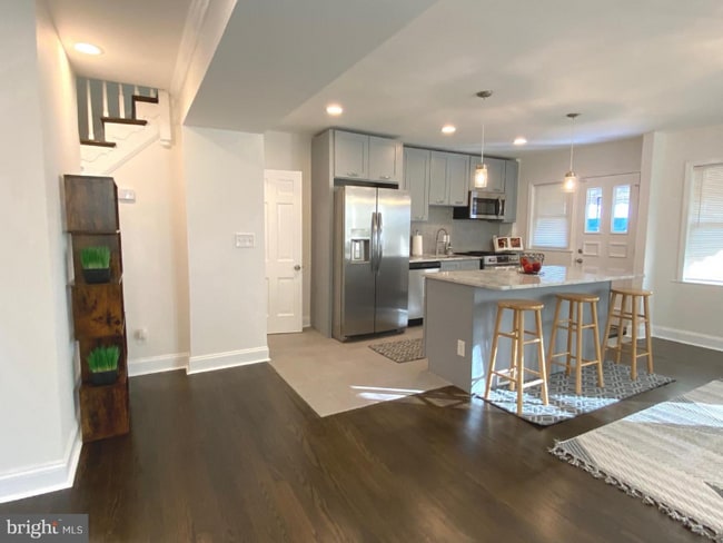 property at 1511 Woodbourne Ave