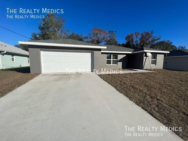 property at 9245 SE 150th Pl