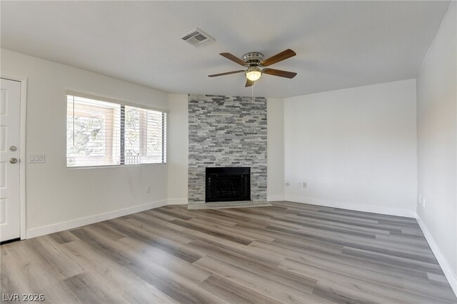 853 Rock Springs Dr in Las Vegas, NV - Building Photo - Building Photo