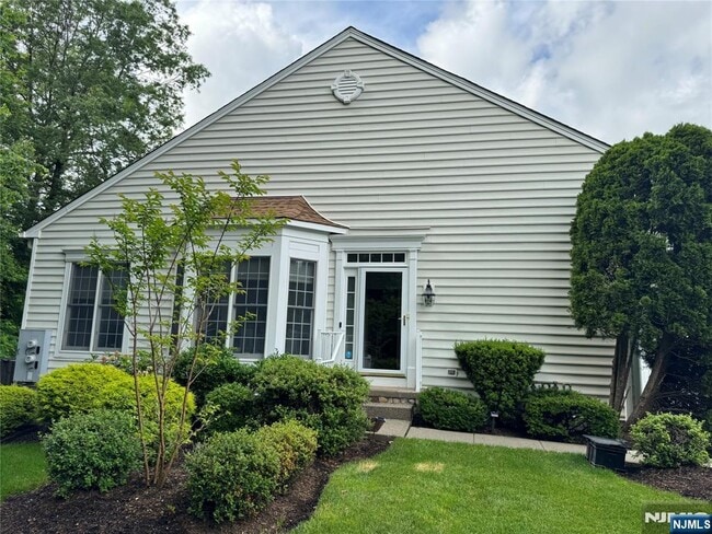 property at 61 Thistle Dr