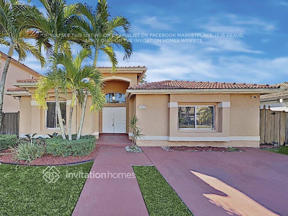 16274 SW 68th Terrace in Miami, FL - Building Photo