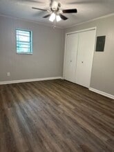 Century Square Apartments in Bristol, TN - Building Photo - Interior Photo