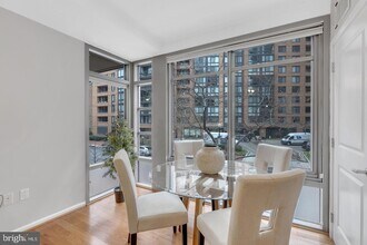 440 L St NW, Unit 204 in Washington, DC - Building Photo - Building Photo