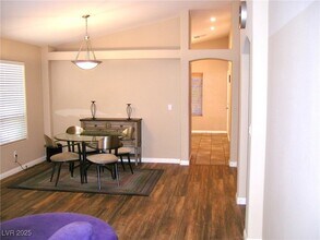 212 Horizon Peak Dr in Henderson, NV - Building Photo - Building Photo
