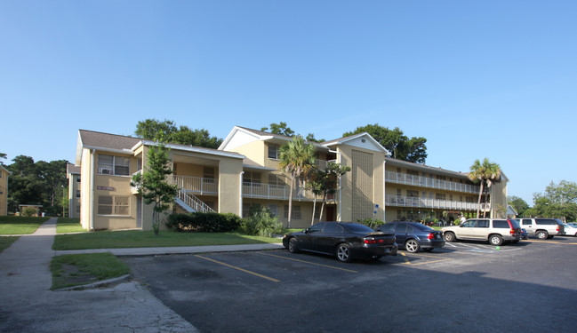 Hollybrook Homes Apartments in Jacksonville, FL - Foto de edificio - Building Photo