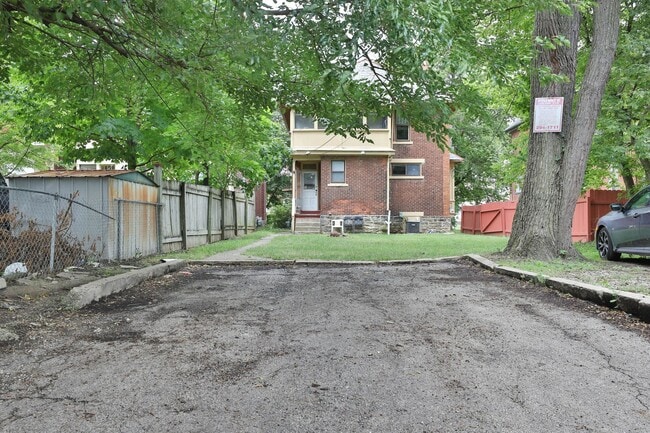 property at 1611 Summit St