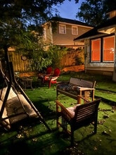 401 E 35th St in Austin, TX - Building Photo - Building Photo