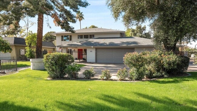 property at 8464 N 7th Ave