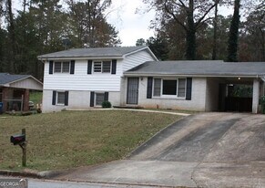 4372 Kimball Rd SW in Atlanta, GA - Building Photo