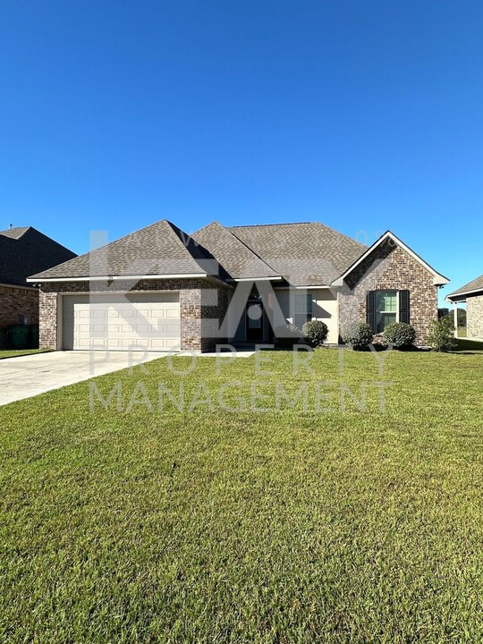 125 Melanie Rose Dr in Maurice, LA - Building Photo