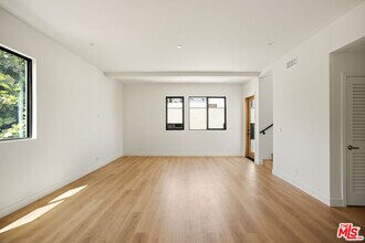 2671 Benedict St in Los Angeles, CA - Building Photo - Building Photo