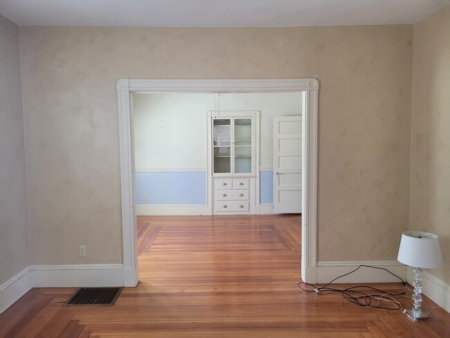 4 Dreeme St in Saugus, MA - Building Photo - Building Photo