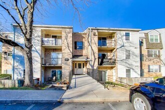 8205 Whispering Oaks Way in Gaithersburg, MD - Building Photo - Building Photo