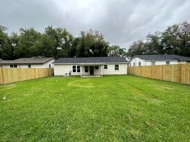 2218 Rose St in Lake Charles, LA - Building Photo