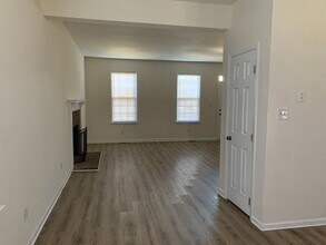 6211 Waterside Ln in Raleigh, NC - Building Photo - Building Photo