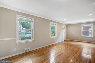 1424 N Longfellow St in Arlington, VA - Building Photo - Building Photo
