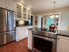 8 Kimball St in Concord, NH - Building Photo - Building Photo