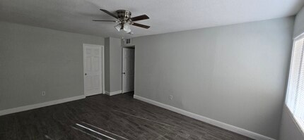 1405 Vegas Valley Dr, Unit 132 in Las Vegas, NV - Building Photo - Building Photo