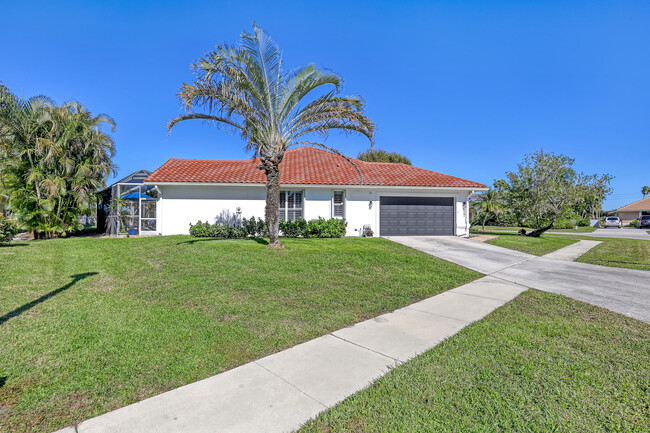 15591 Milan Ct in Wellington, FL - Building Photo - Building Photo