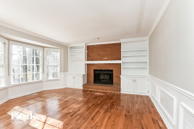 315 Spindletree Trce in Roswell, GA - Building Photo - Building Photo