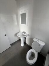 3149 Center St in Miami, FL - Building Photo - Building Photo